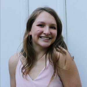 Meet your Posher, Ava